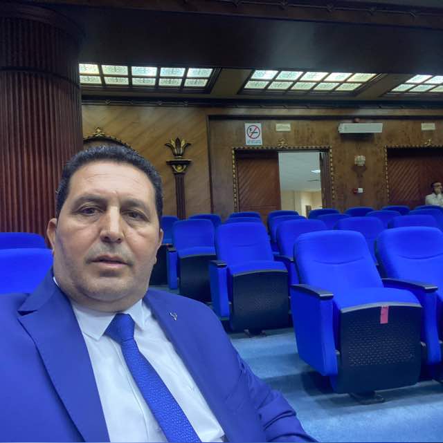 مدير المعهد